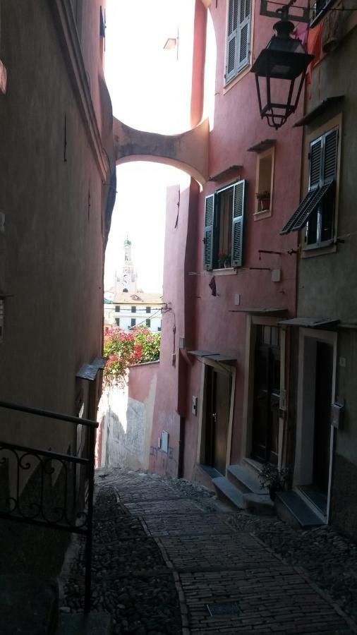 Ferienwohnung Elegante Loft Nel Cuore Di Sanremo Exterior foto